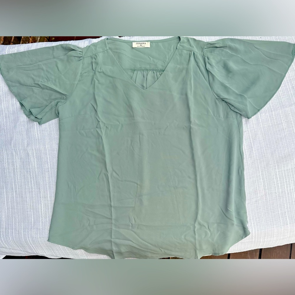 💚New Woman’s XL Zenana Sage Earthy. Great Blouse Top.A little wrinkly shipping